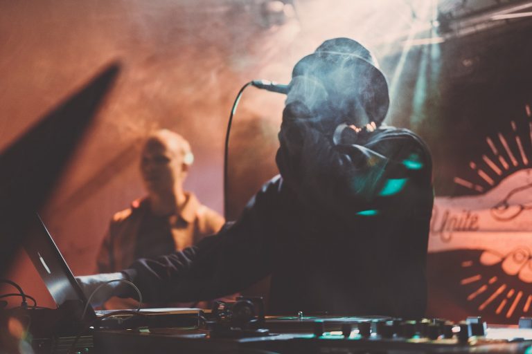Les techniques de Valentin Rialland pour améliorer vos DJ set