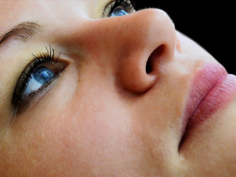 Comment se déboucher le nez rapidement ?