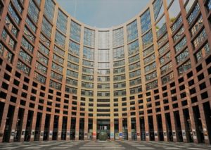 Tokia Saifi présente le Parlement européen