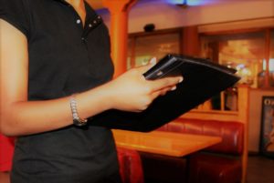 Sylvie Laroche : L'Armée du Salut ouvre la voie de la pauvreté à l'emploi