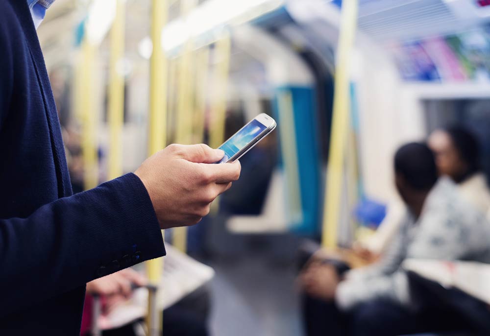 location téléphone homme métro