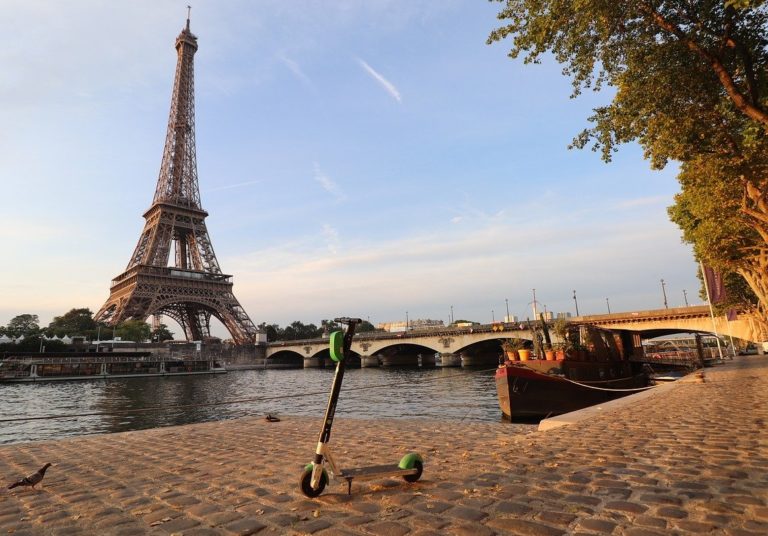 Noa Khamallah envisage le futur de la mobilité urbaine