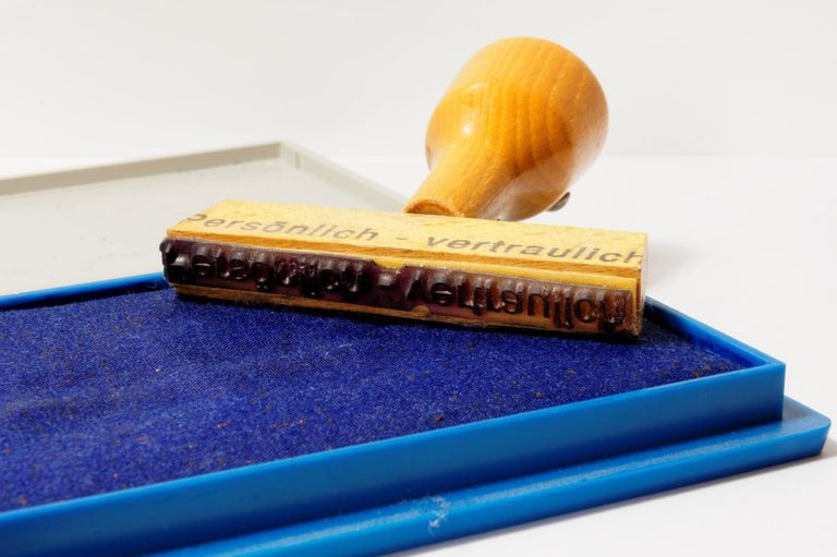 Un tampon personnalisé, pour qui ?