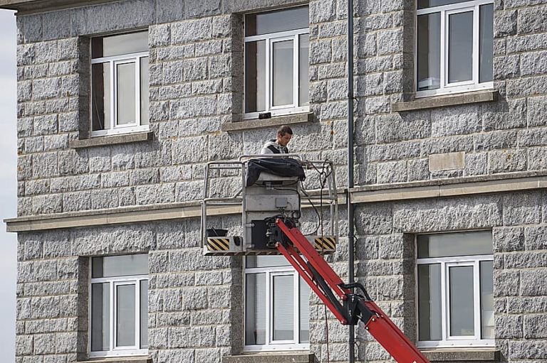 Quelles sont les étapes d’un ravalement d’une façade en pierre?