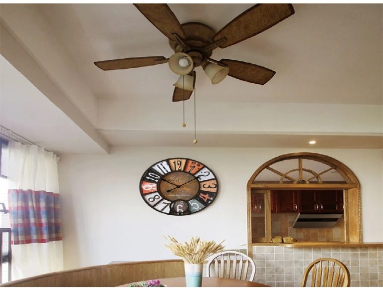 L’horloge murale vintage fait son retour pour embellir les intérieurs
