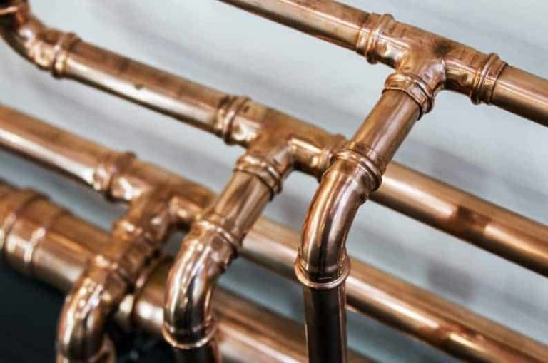 Conseils pour réparer une conduite d’eau en cuivre qui fuit