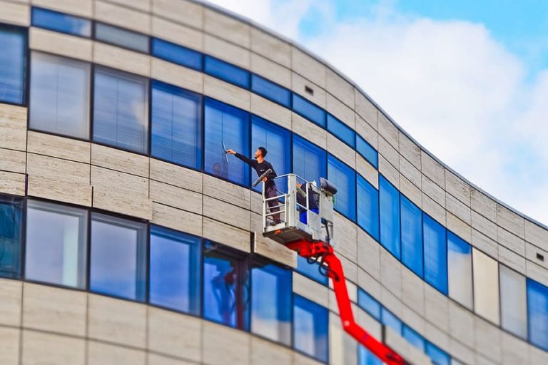 Rénovation de façade : les stratégies pour choisir un façadier compétent