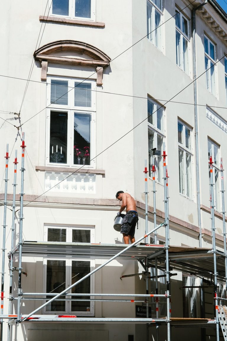 4 étapes essentielles à suivre pour la rénovation de la façade de votre maison