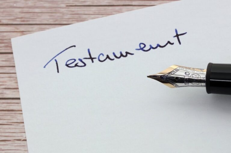 Comment gérer sa succession avec un testament ?