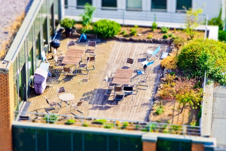 Pourquoi et comment isoler un toit terrasse ?
