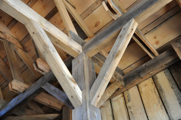 Traitement préventif d’une charpente en bois