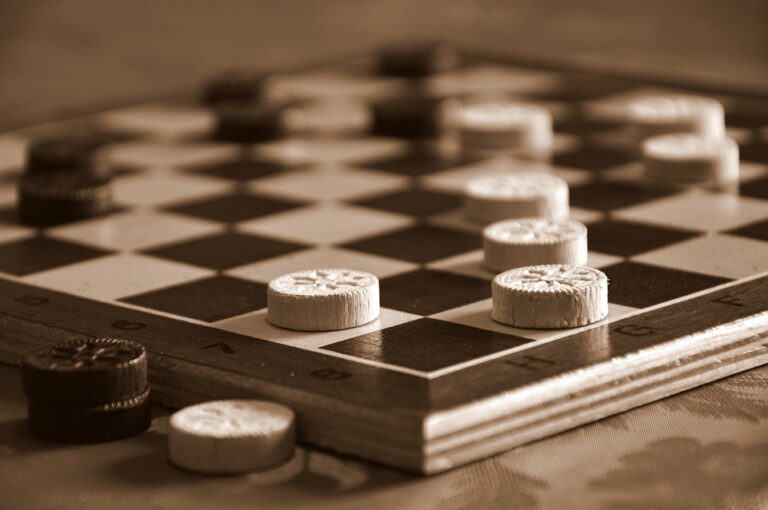 jeu de dames en sapin