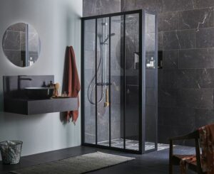 Trouver un plombier en France pour installer une douche à l'italienne